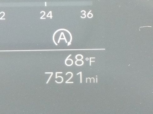 Used 2025 Hyundai Santa Fe SEL image 3