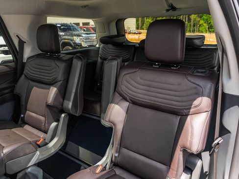 New 2026 Ford Expedition Platinum w/ Platinum Ultimate Package AWD/4WD image 17