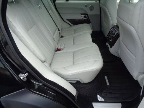 Used 2016 Land Rover Range Rover Supercharged AWD/4WD image 28