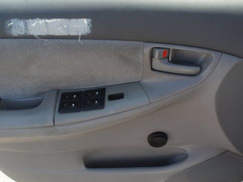 Used 2003 Toyota Corolla Sedan FWD image 18