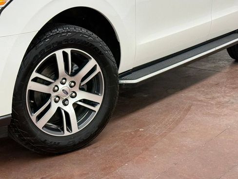 Used 2022 Ford Expedition XLT RWD image 22