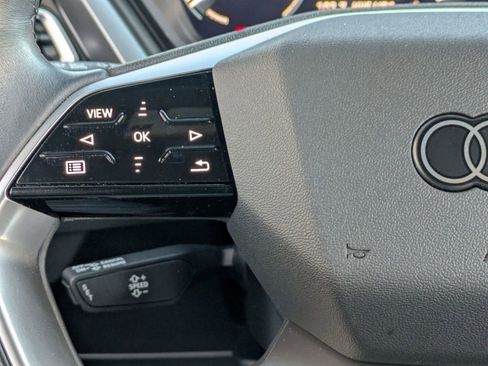 Used 2023 Audi Q4 e-tron Premium w/ Convenience Package image 10