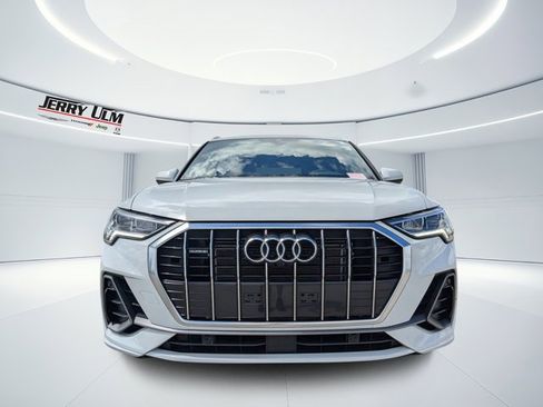 Used 2024 Audi Q3 2.0T Premium Plus w/ Premium Plus Package image 9