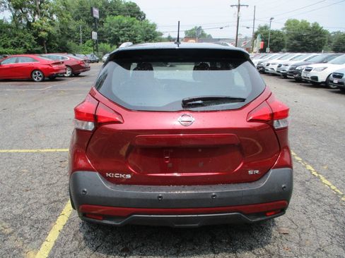 Used 2020 Nissan Kicks SR FWD image 12