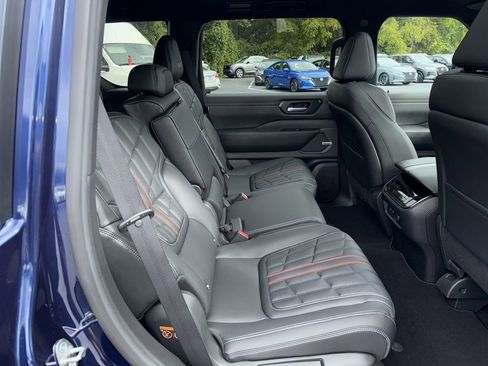 New 2026 Nissan Armada PRO-4X AWD/4WD image 18