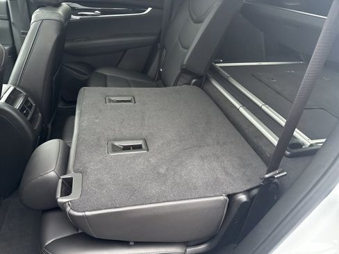 Used 2025 Cadillac XT5 Premium Luxury image 25