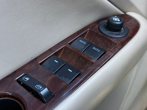 Used 2012 Ford Fusion SEL image 24