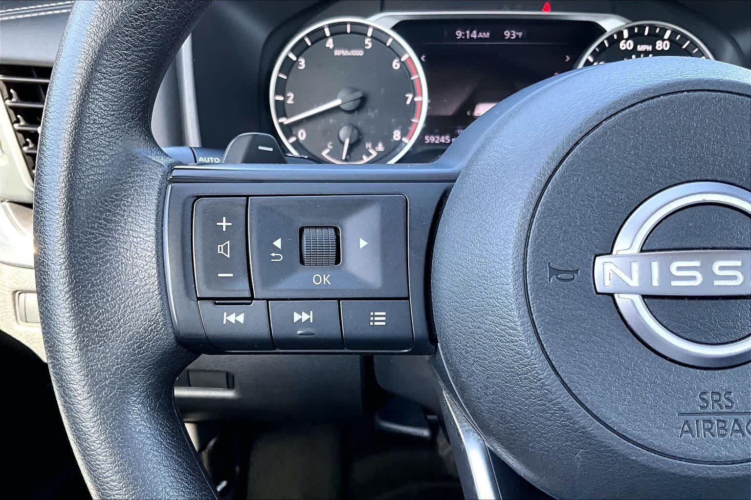 Used 2024 Nissan Rogue SV FWD image 24