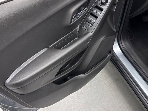Used 2019 Chevrolet Trax LT w/ LT Convenience Package image 14