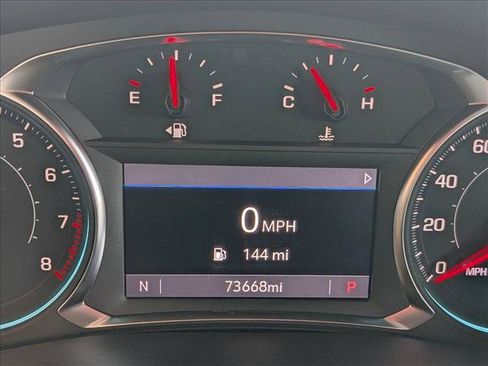 Used 2023 Chevrolet Traverse LT FWD image 11