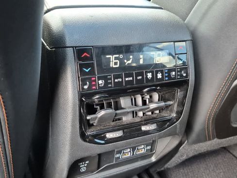 Used 2025 Jeep Grand Cherokee L Summit image 9