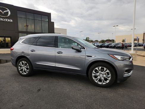 Used 2020 Buick Enclave Avenir w/ Avenir Technology Package image 8