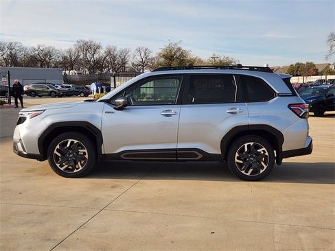 Certified 2025 Subaru Forester Limited image 4