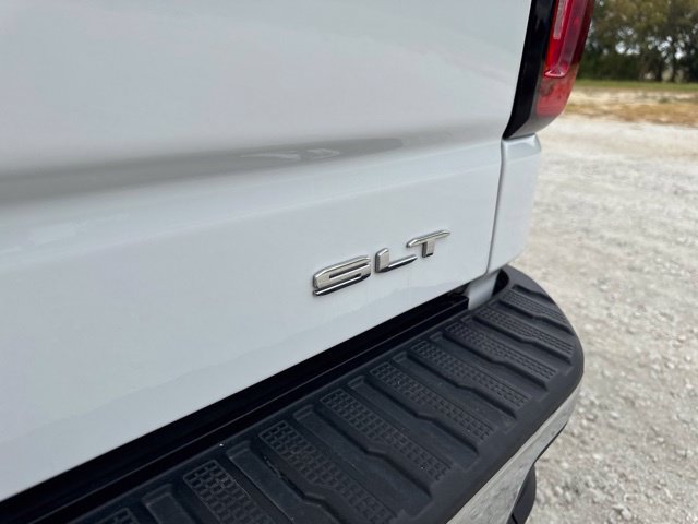 Used 2025 GMC Sierra 1500 SLT AWD/4WD image 14