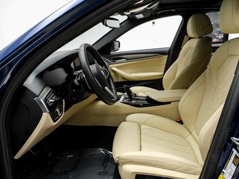 Used 2023 BMW 540i xDrive w/ M Sport Package AWD/4WD image 8