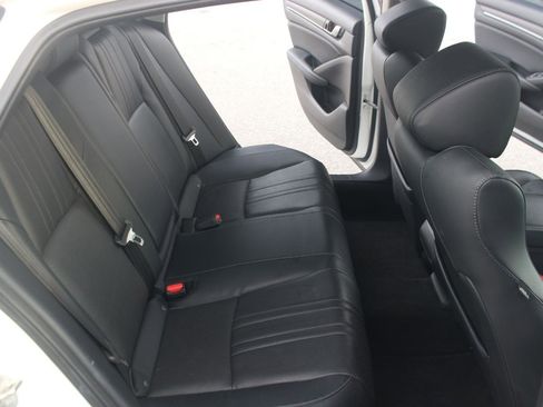 Used 2018 Honda Accord EX-L image 35