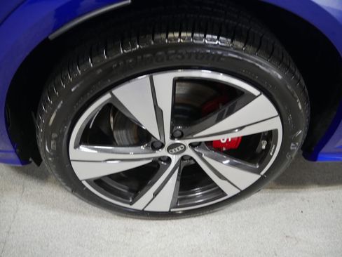 New 2026 Audi SQ5 Premium Plus image 11