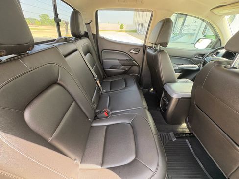 Used 2018 Chevrolet Colorado Z71 RWD image 18
