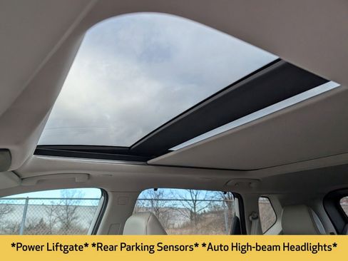 Used 2022 Nissan Rogue SV w/ SV Premium Package image 5