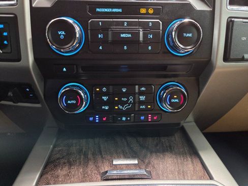 Used 2017 Ford F250 Lariat w/ Lariat Value Package AWD/4WD image 56