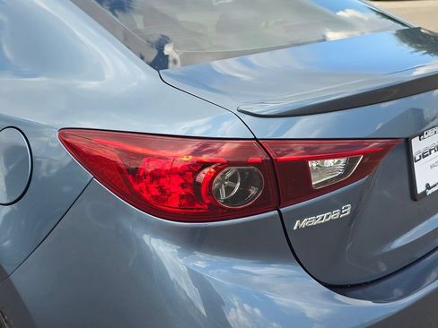 Used 2014 MAZDA MAZDA3 i Touring w/ Technology Package FWD image 15