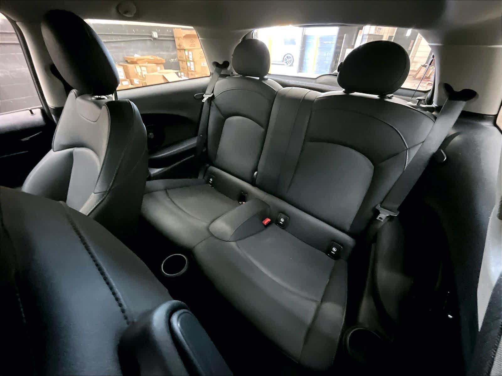 Used 2024 MINI Cooper SE FWD image 28