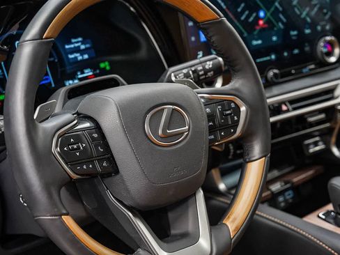 Used 2026 Lexus RX 450h AWD image 21