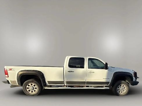 Used 2012 GMC Sierra 3500 SLT w/ SLT Convenience Package AWD/4WD image 3