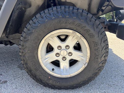 Used 2006 Jeep Wrangler Unlimited AWD/4WD image 37