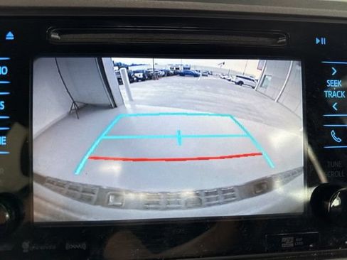 Used 2019 Toyota Tacoma TRD Off-Road w/ Technology Package AWD/4WD image 22
