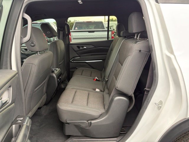 Used 2024 Chevrolet Traverse LS FWD image 15