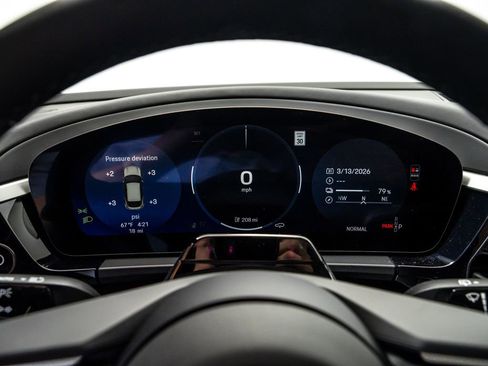 New 2026 Porsche Macan 4 Electric AWD/4WD image 16