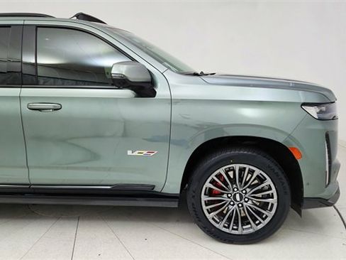 Used 2023 Cadillac Escalade V image 7