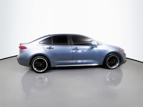 Used 2021 Toyota Corolla LE FWD image 3