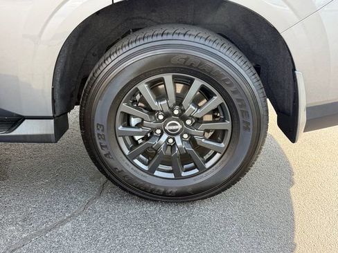 Used 2025 Nissan Armada SV image 14