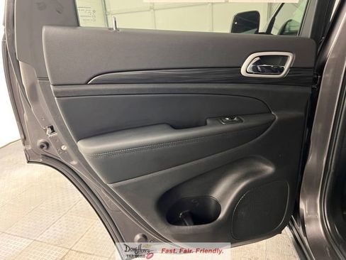Used 2021 Jeep Grand Cherokee Laredo RWD image 33