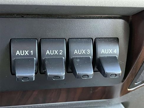 Used 2016 Ford F350 Lariat w/ Lariat Ultimate Package image 29