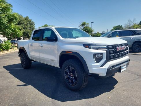 New 2025 GMC Canyon Elevation w/ Convenience Package image 2