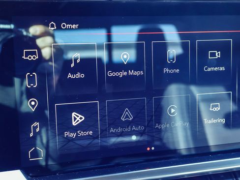 Used 2023 GMC Sierra 1500 SLT w/ SLT Premium Plus Package image 4