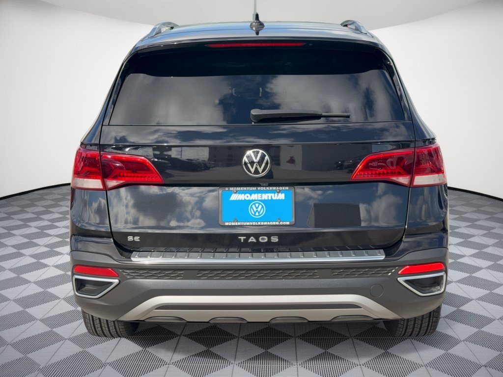 Used 2022 Volkswagen Taos SE FWD image 11