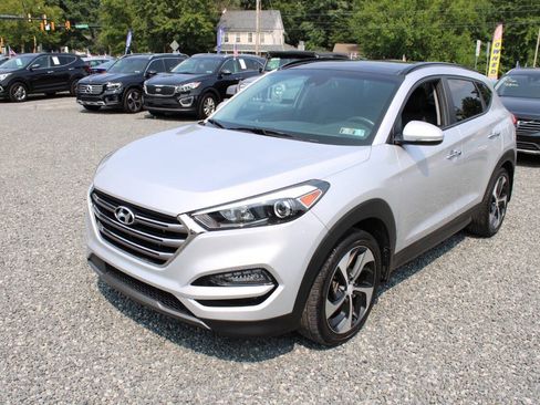Used 2016 Hyundai Tucson Limited w/ Option Group 03 AWD/4WD image 2