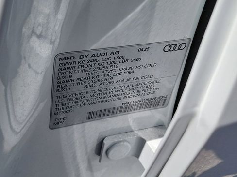 Certified 2025 Audi Q5 Premium w/ Convenience Package image 30