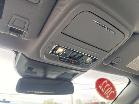 Used 2022 Lincoln Corsair AWD w/ Premium Package image 20