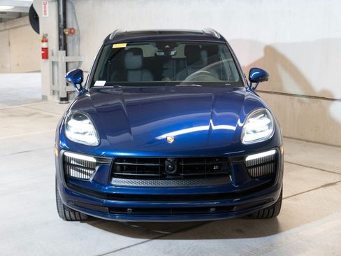 Certified 2024 Porsche Macan S AWD/4WD image 6