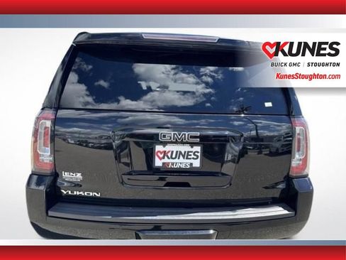 Used 2018 GMC Yukon SLT w/ Premium Edition AWD/4WD image 8