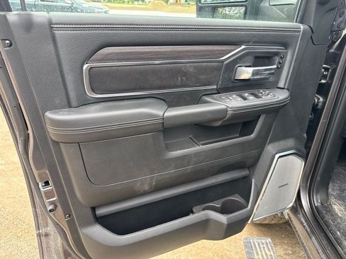 New 2026 RAM 2500 Laramie AWD/4WD image 18