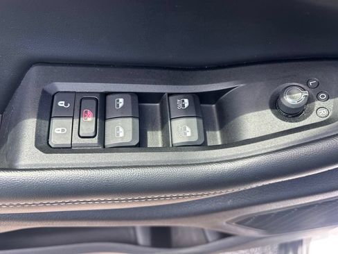 Used 2024 Jeep Grand Cherokee L Laredo AWD/4WD image 18