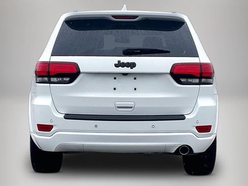 Certified 2019 Jeep Grand Cherokee Altitude RWD image 6