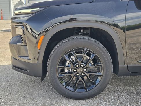 New 2026 Chevrolet Traverse LT w/ Midnight/Sport Edition FWD image 8