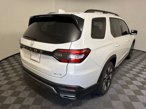 Used 2026 Honda Pilot Elite image 6